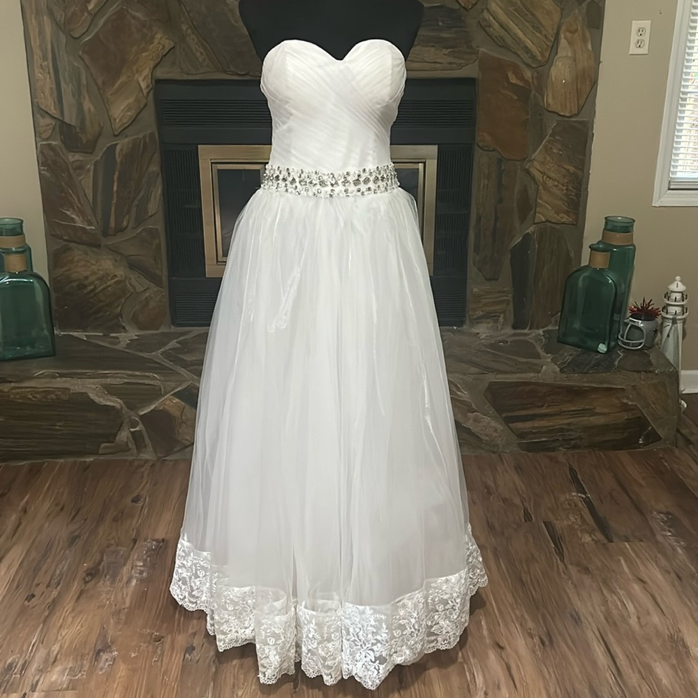 Size 4 wedding dress/flower girl dress .